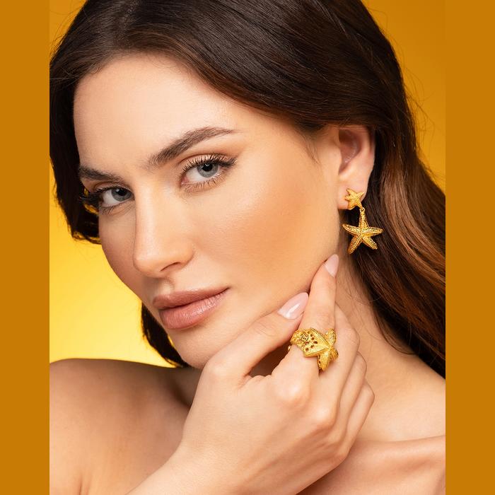 Gold Starfish Ring
