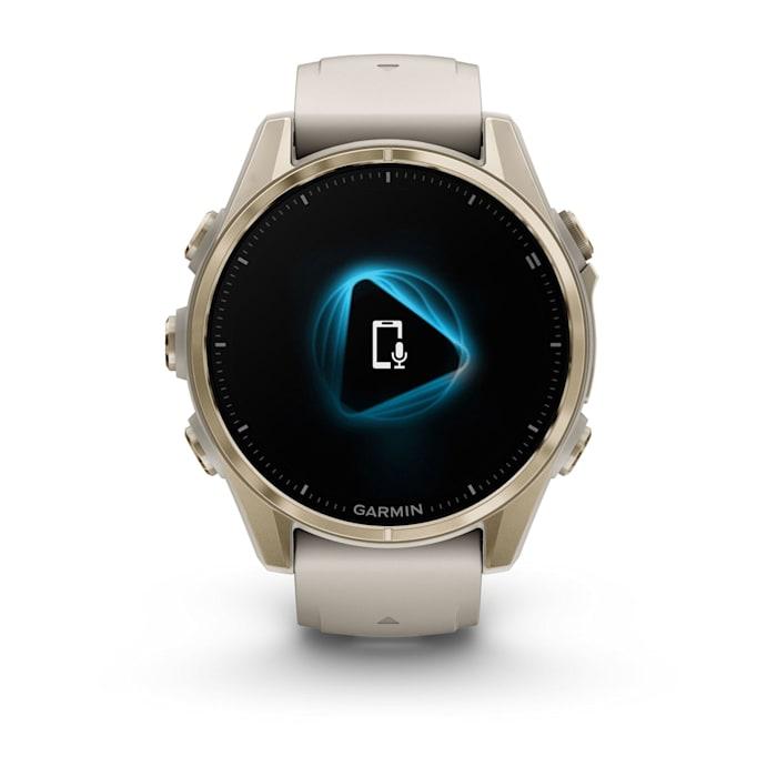 Fēnix® 8 - 43 mm, AMOLED, Sapphire, Soft Gold con cinturino Fog grey/dark sandstone in silicone