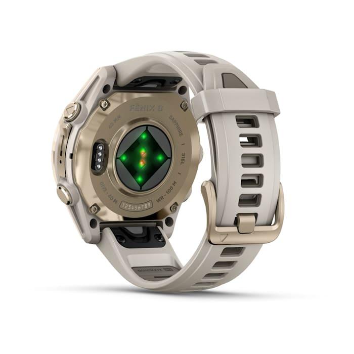 Fēnix® 8 - 43 mm, AMOLED, Sapphire, Soft Gold con cinturino Fog grey/dark sandstone in silicone