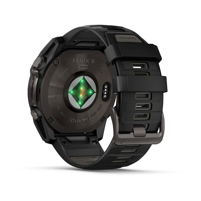 Fēnix® 8 - 51 mm, Solar, Sapphire, Titanio, Carbon Gray DLC con cinturino in silicone Black/pebble grey