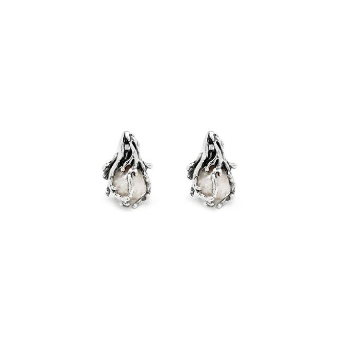 Petites boucles d'oreilles des mers du Sud