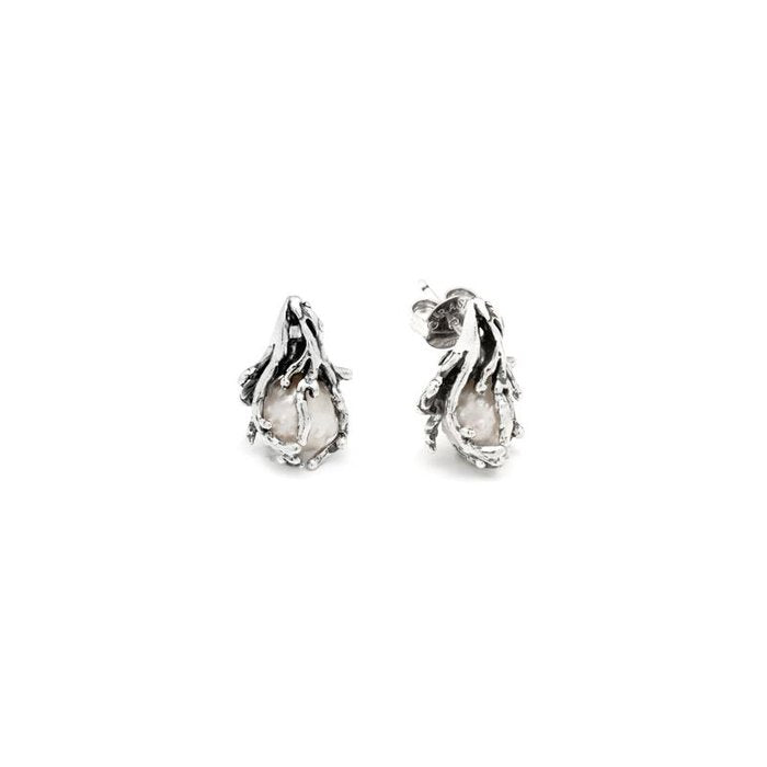 Petites boucles d'oreilles des mers du Sud