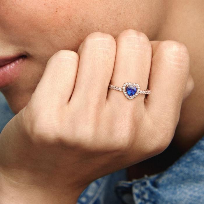 Anello Cuore in Rilievo Blu