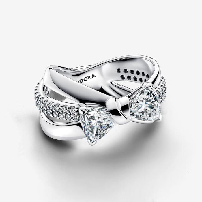 Bague tressée avec nœud brillant