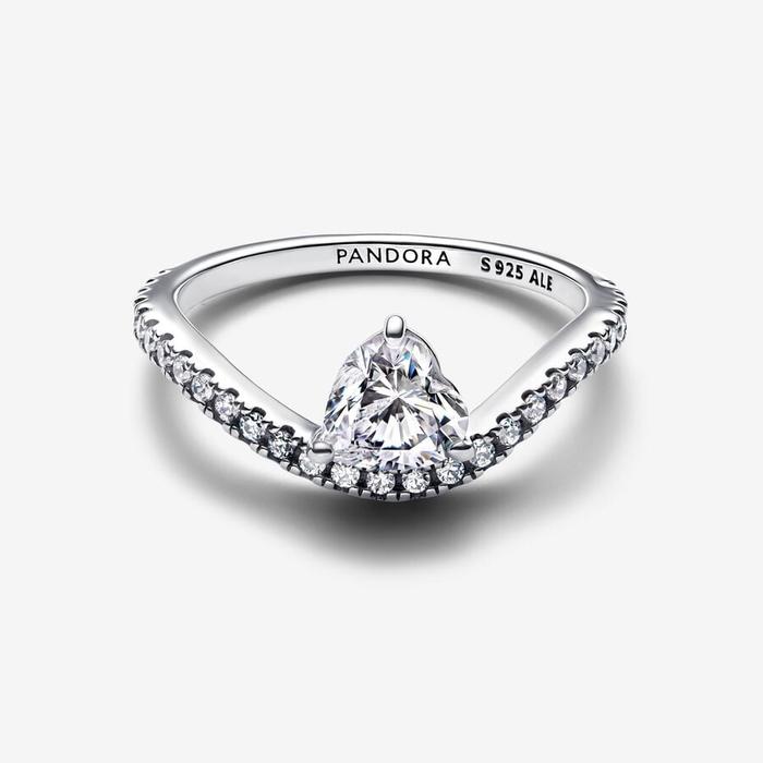 Anello con pavé e cuore ondulato