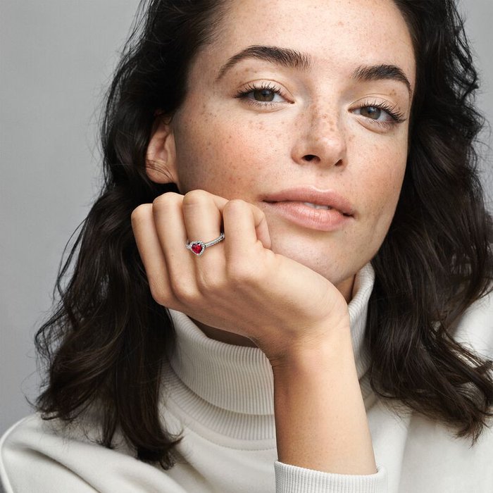 Anello Cuore in Rilievo Rosso