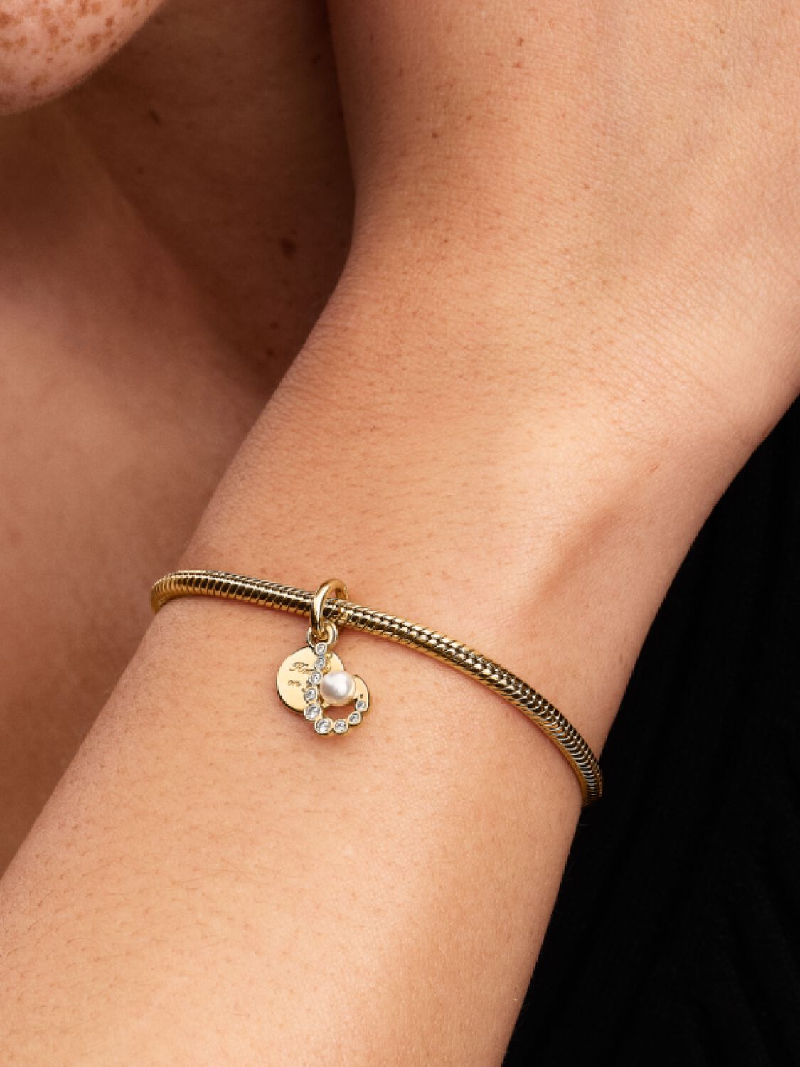 Charm Pendente Uncino con Perla Artificiale