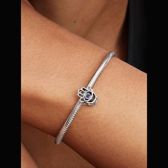 Openwork Mano di Fatima Pietra Blu