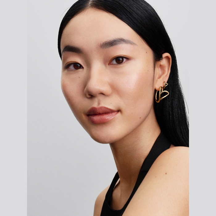 Orecchini Cerchi Cuore Piccolo Linea Sinuosa