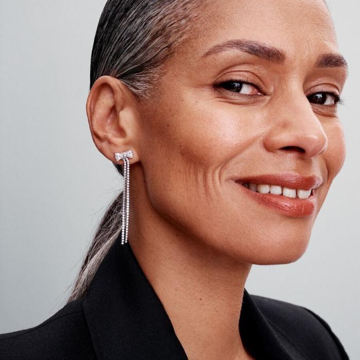 Orecchini Pendenti Fiocco Luminoso e Pavè a Cascata