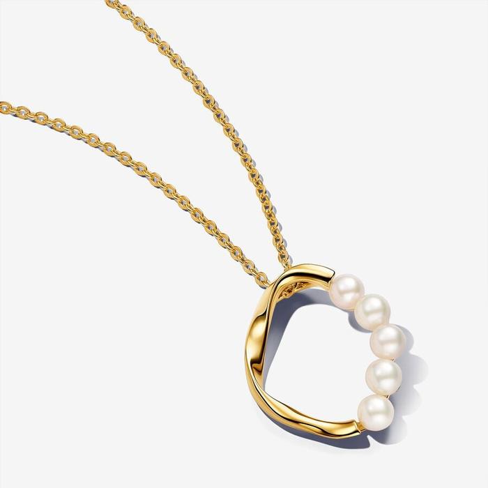 Sinuous Line Circle Necklace with Cultured Freshwater Pearls