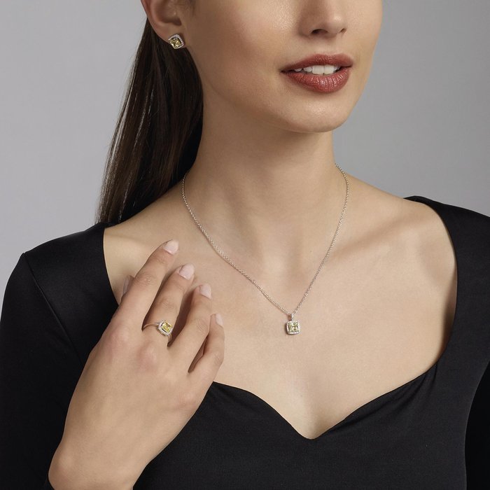 Boucles d'oreilles à tige en argent et zircone citron COOL OU RÉTRO ?