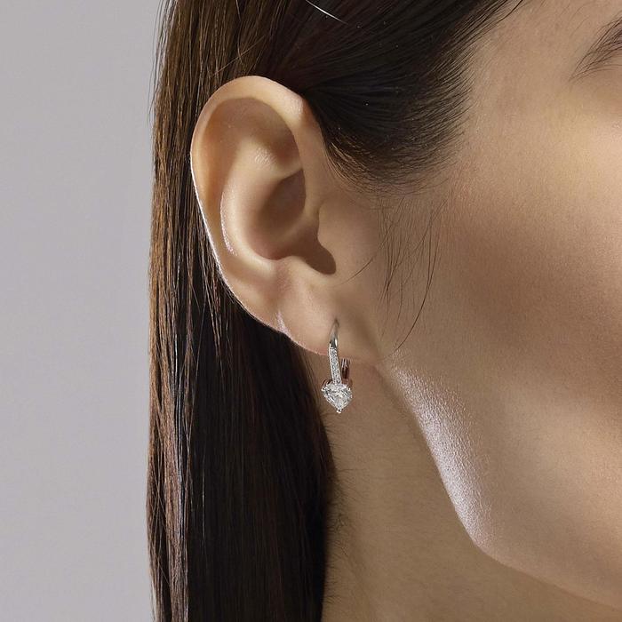 Orecchini a monachella con zirconi taglio cuore Rouge