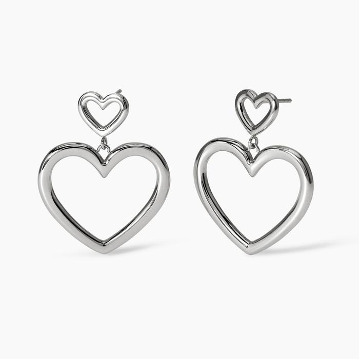 Boucles d'oreilles en acier avec coeurs