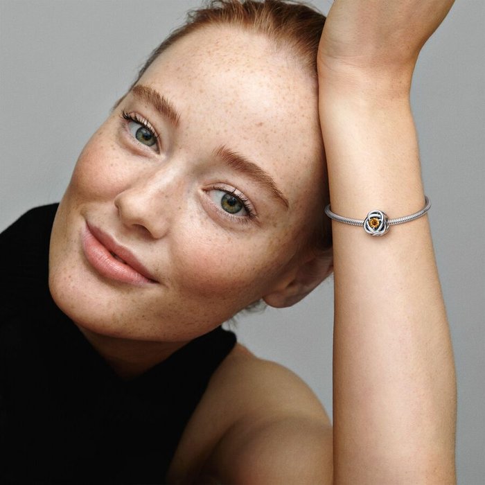 Charm Cerchio Eterno Miele Novembre
