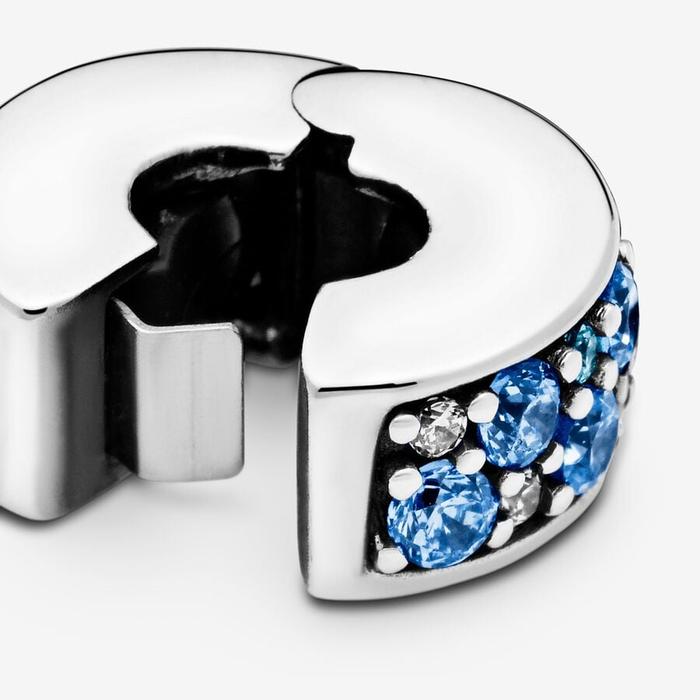 Clip mosaïque bleue
