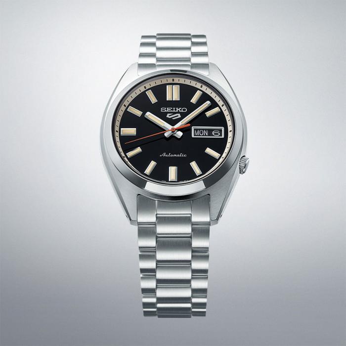 Montre Seiko 5 automatique à 3 aiguilles