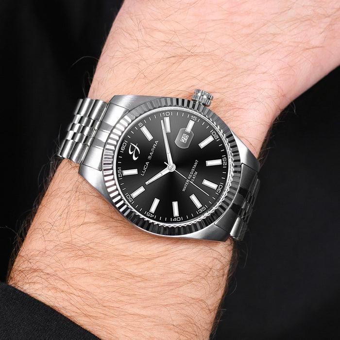 MONTRE EN ACIER POUR HOMME AVEC LUNETTE MOLETÉE