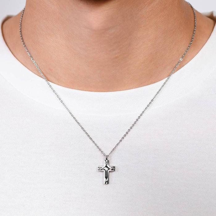 COLLIER HOMME EN ACIER CROIX ET IP NOIR