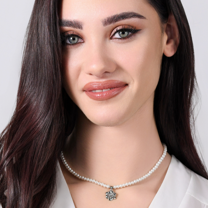 COLLIER FEMME EN PERLES D'ACIER ET ROSE D'ACIER