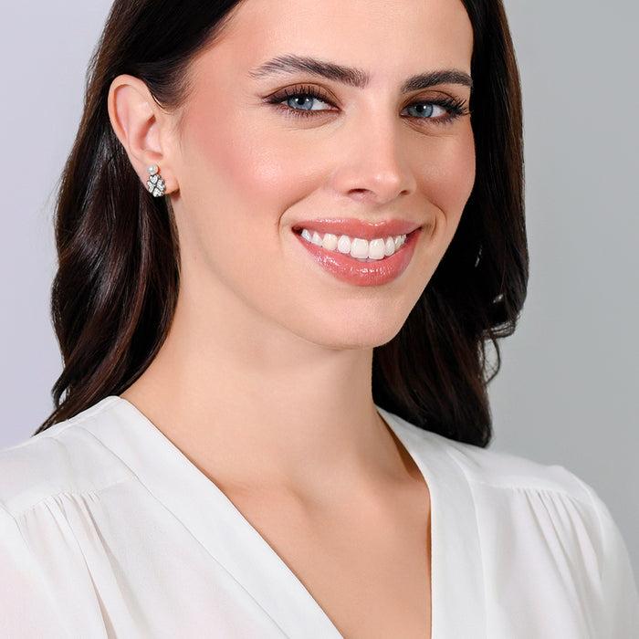 BOUCLES D'OREILLES FEMME EN ACIER AVEC PERLE ET TRÈFLE À QUATRE FEUILLES