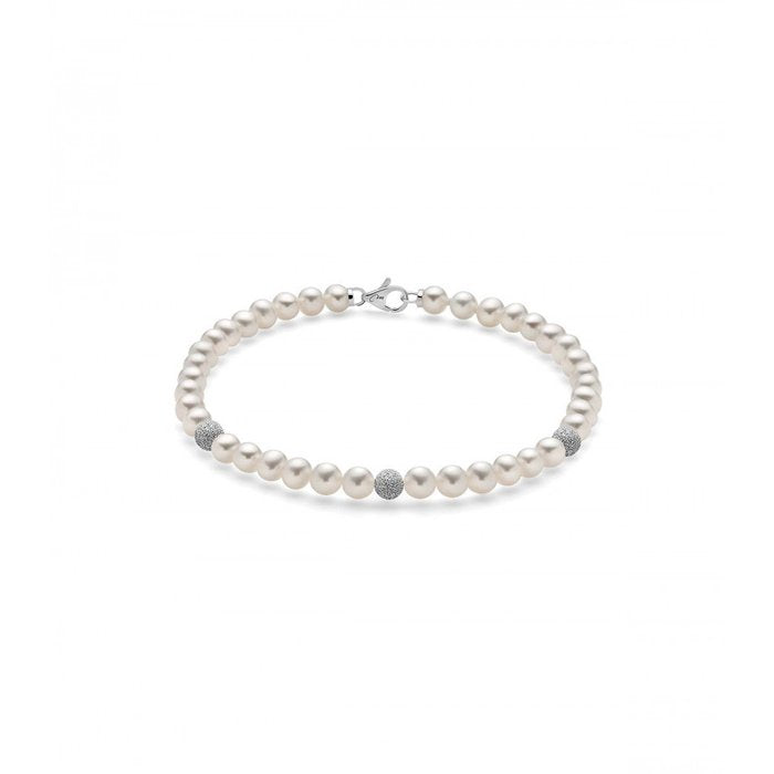Pearl bracelet