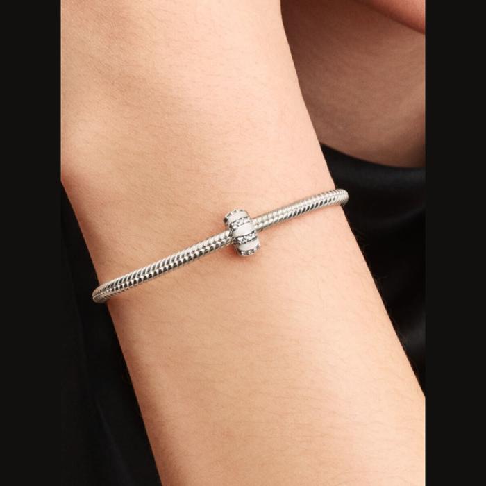 Clip Eleganza luminosa