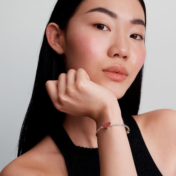 Bracelet avec logo Stranger Things