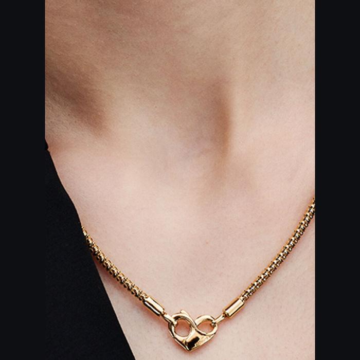 Collana Maglia Geometrica con Chiusura Moschettone a Cuore