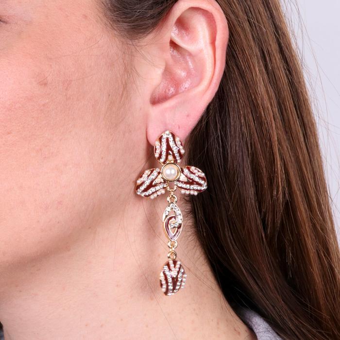 Orecchini in Metallo con fiore pendente nero e bianco