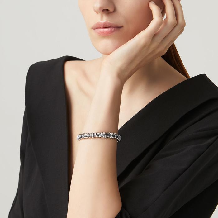 Small Thread Bracelet