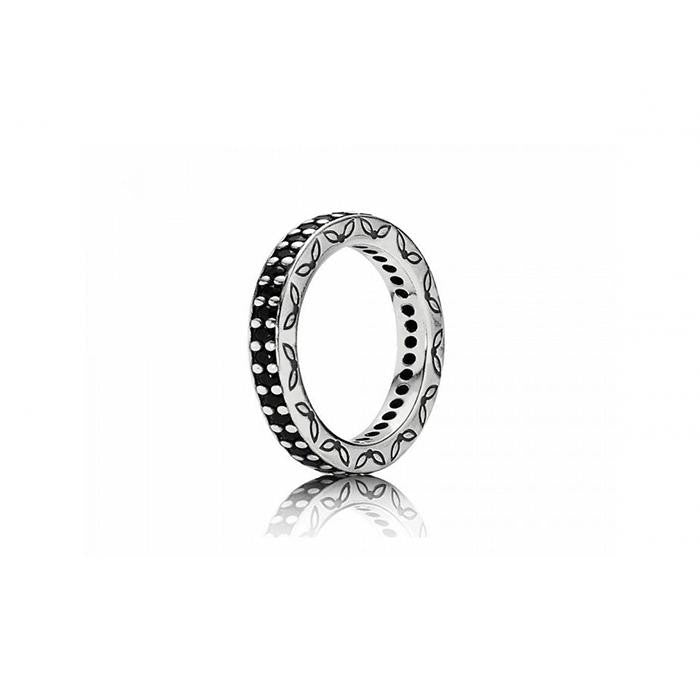 Black zirconia ring around