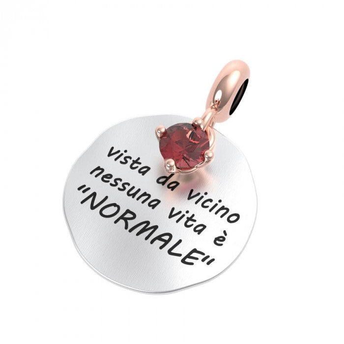 Vista da vicino nessuna vita è “normale”