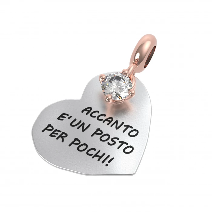 Accanto è un posto per pochi