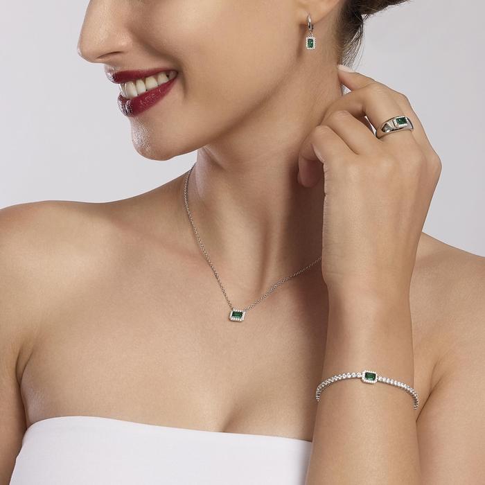 Anello con smeraldo sintetico COOL OR RÉTRO?