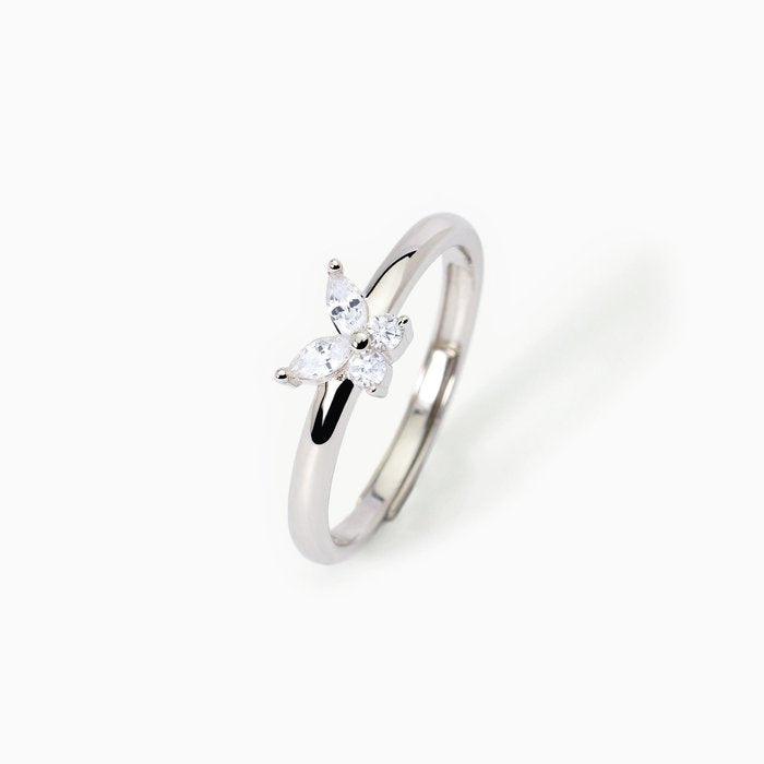 Anello con zirconi rosa taglio marquise. SECRET GARDEN