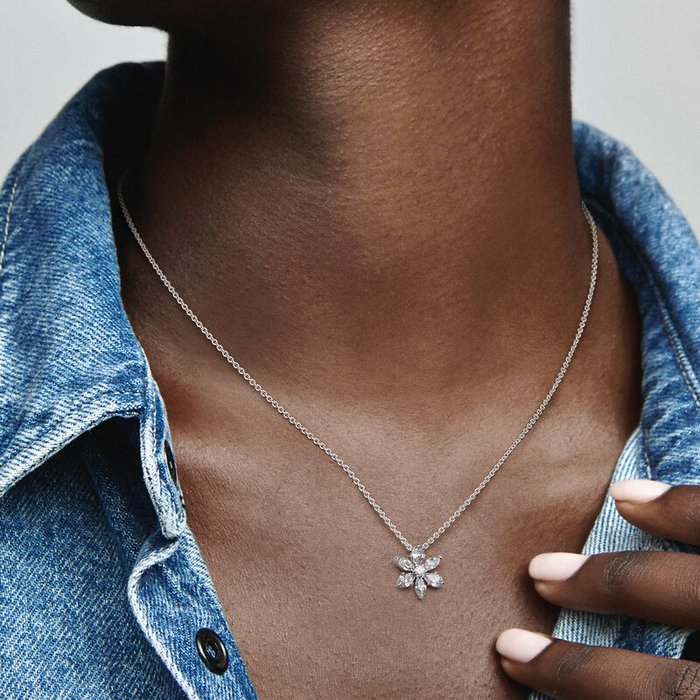 Collier pendentif herbier fleur lumineuse