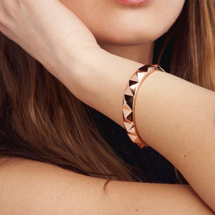 Rose gold plated bronze rigid bracelet