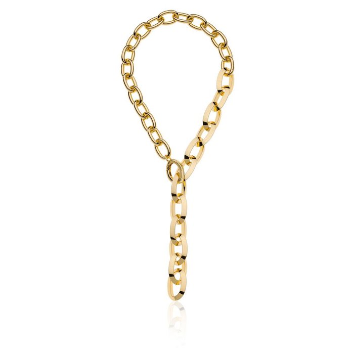 Necklace with oval and triangular links