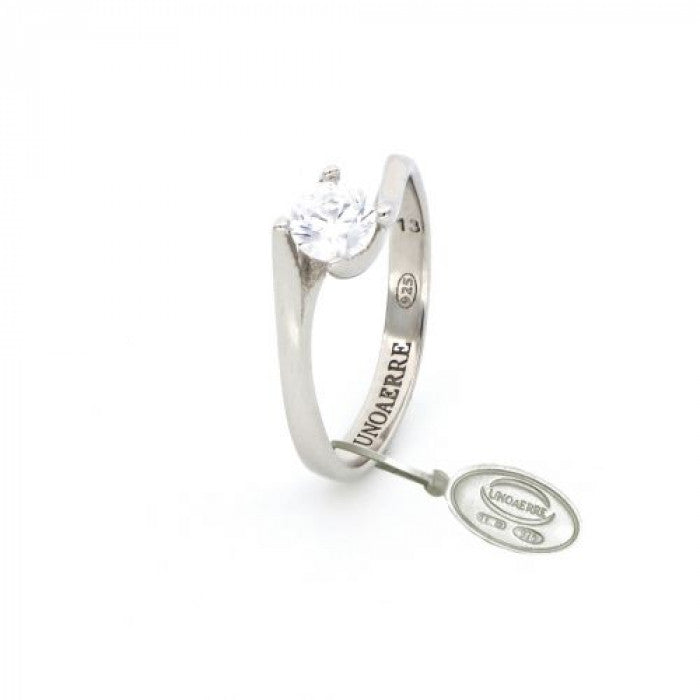 Solitaire ring with zirconia