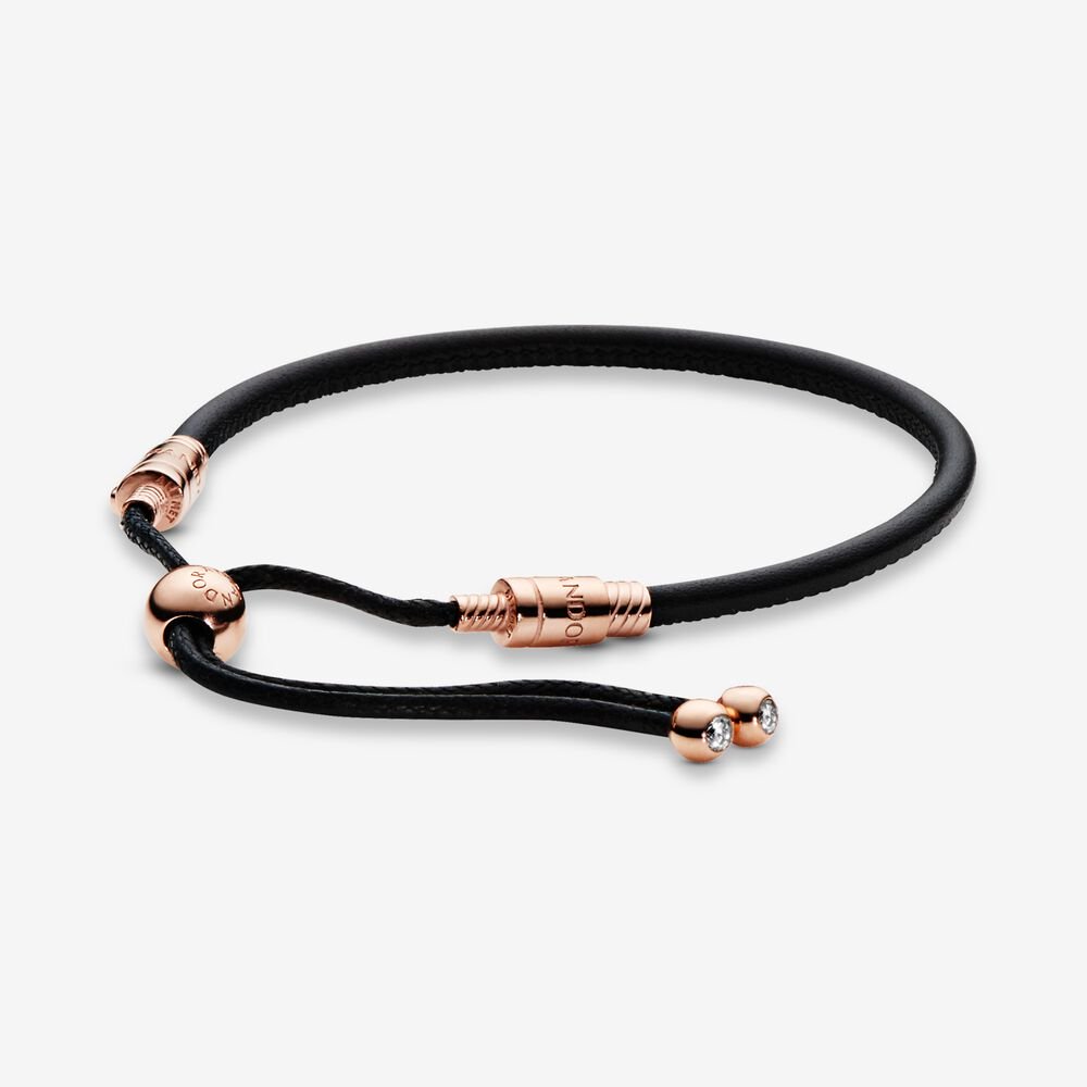 Bracciale Pandora Moments in pelle con chiusura regolabile