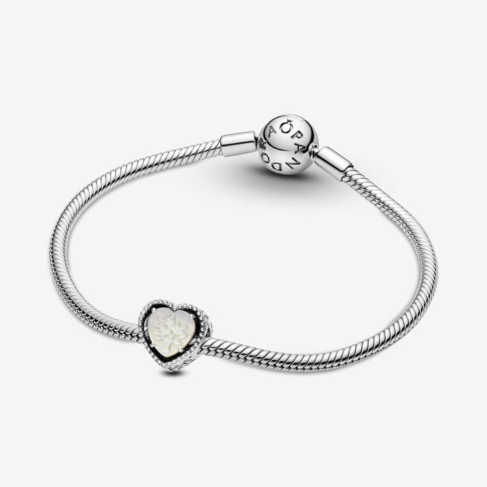 Breloque ajourée cœur et arbre généalogique