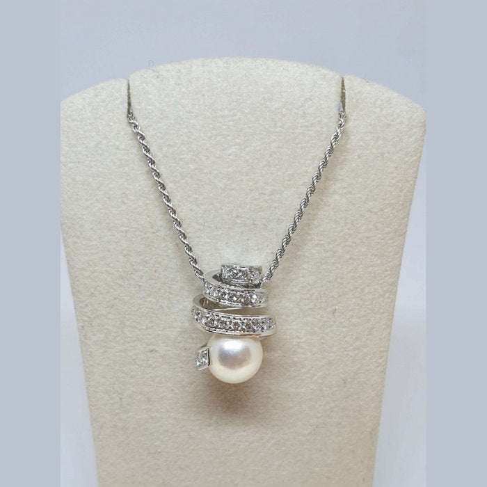 Collier ras du cou perle et abeille