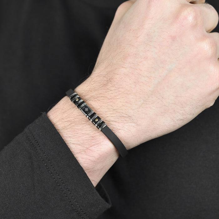 MEN'S BLACK SILICONE BRACELET WITH STEEL AND BLACK IP ELEMENTS AND WIND ROSE