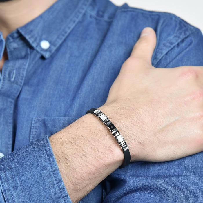 MEN'S BLACK SILICONE BRACELET WITH STEEL AND BLACK IP ELEMENTS AND WIND ROSE