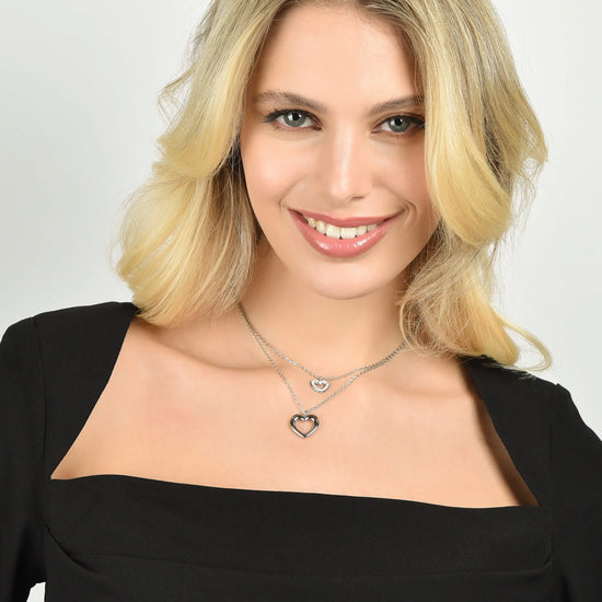 WOMEN'S STEEL NECKLACE WITH HEARTS AND WHITE CRYSTALS