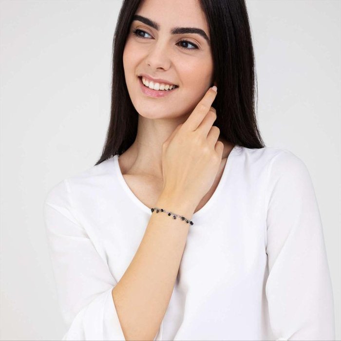 Bracciale in acciaio con cristalli neri