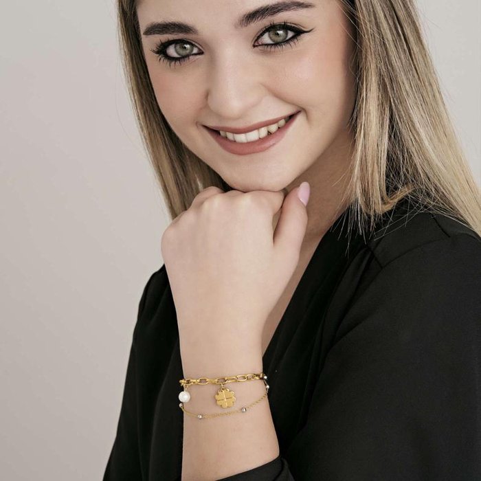 Bracciale in acciaio ip gold con quadrifoglio e perle