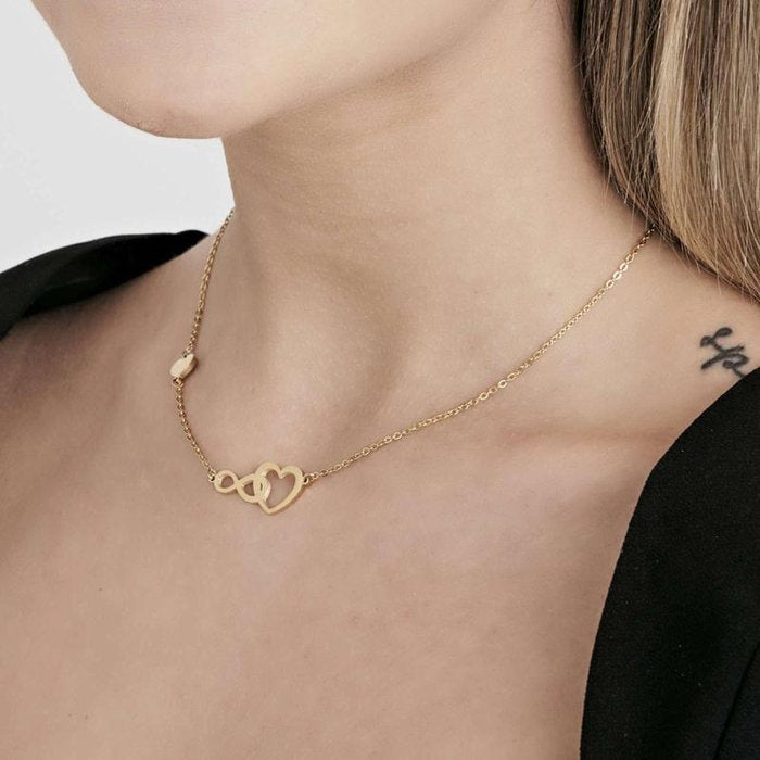 Collana in acciaio ip gold con cuore ed infinito