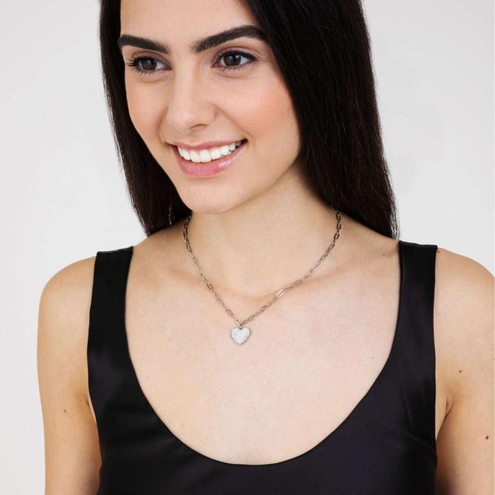 Collana in acciaio con cuore e cristalli bianchi